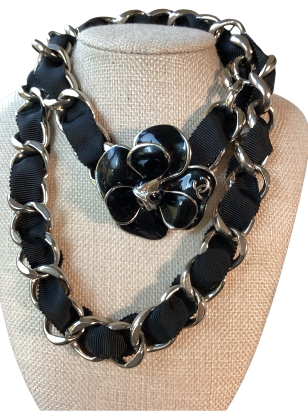 Vintage CHANEL Black & Silver Enamel Camilla Necklace